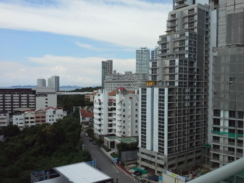 Cosy Beach View Apartments Pattaya Zewnętrze zdjęcie