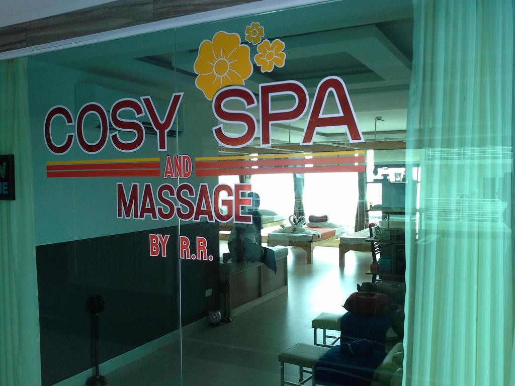 Cosy Beach View Apartments Pattaya Zewnętrze zdjęcie